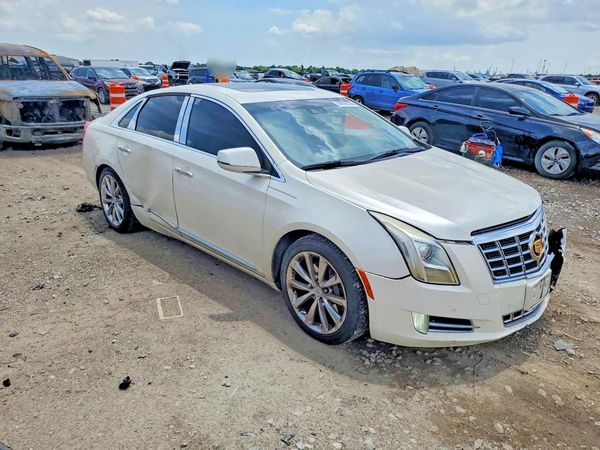 2013 CADILLAC XTS Premium
