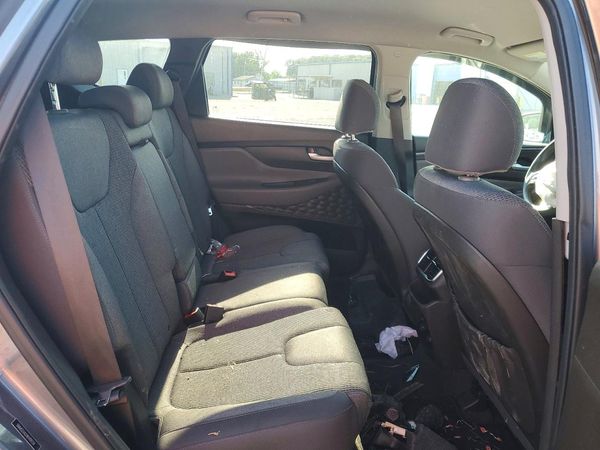 2019 HYUNDAI SANTA FE SE
