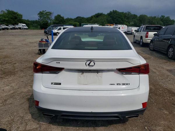 2018 LEXUS IS 300