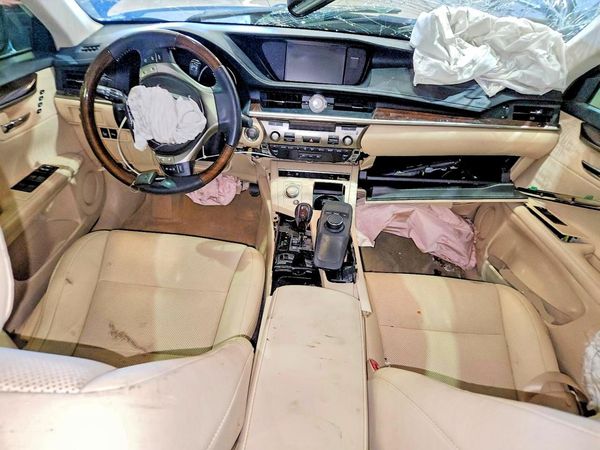 2015 LEXUS ES