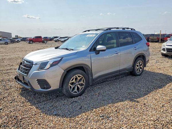 2024 SUBARU FORESTER Premium