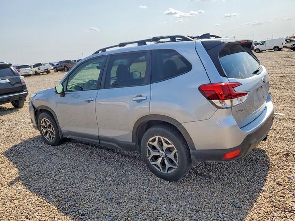 2024 SUBARU FORESTER Premium