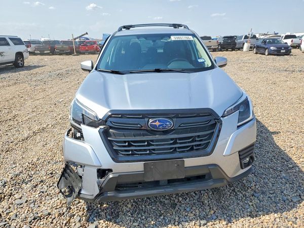2024 SUBARU FORESTER Premium