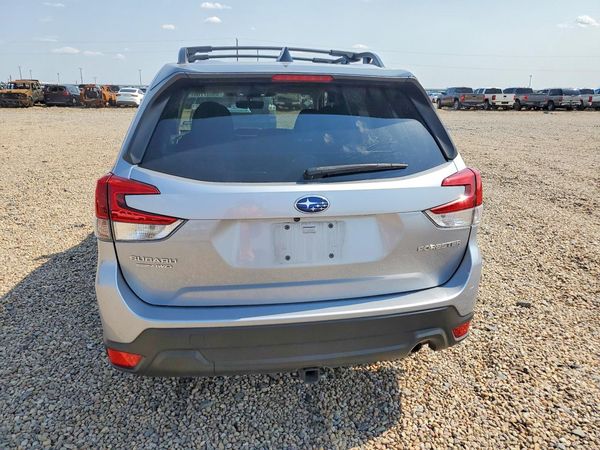 2024 SUBARU FORESTER Premium