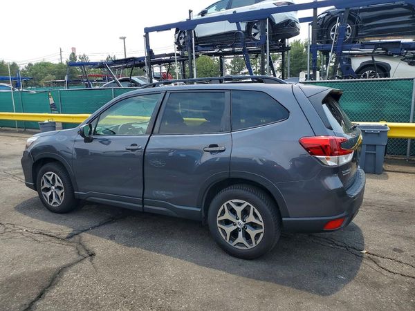2021 SUBARU FORESTER Premium