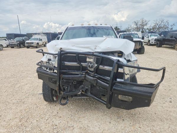 2018 RAM 5500 CREW CAB CHASSIS