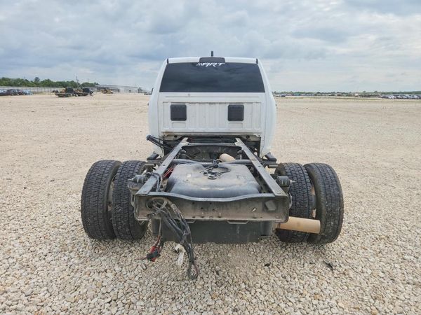2018 RAM 5500 CREW CAB CHASSIS