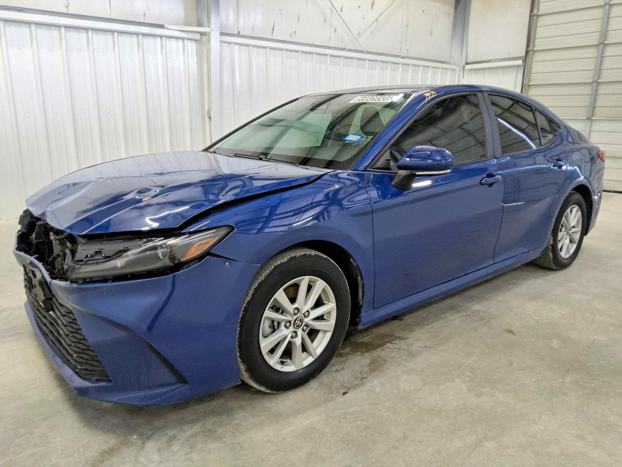 2025 TOYOTA CAMRY — Front 3/4