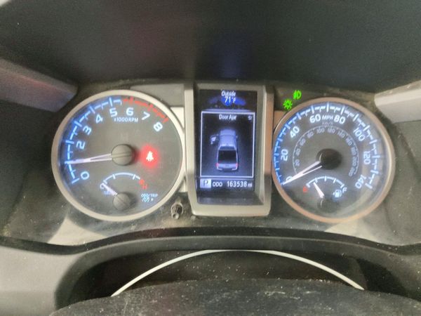 2018 TOYOTA TACOMA SR/SR5