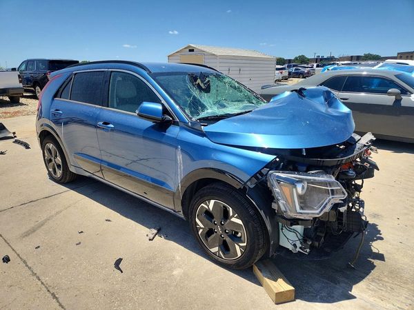 2023 KIA NIRO Wind