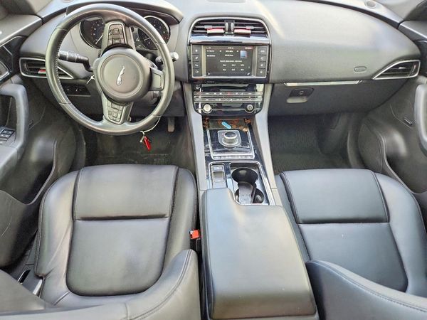 2018 JAGUAR F-PACE S
