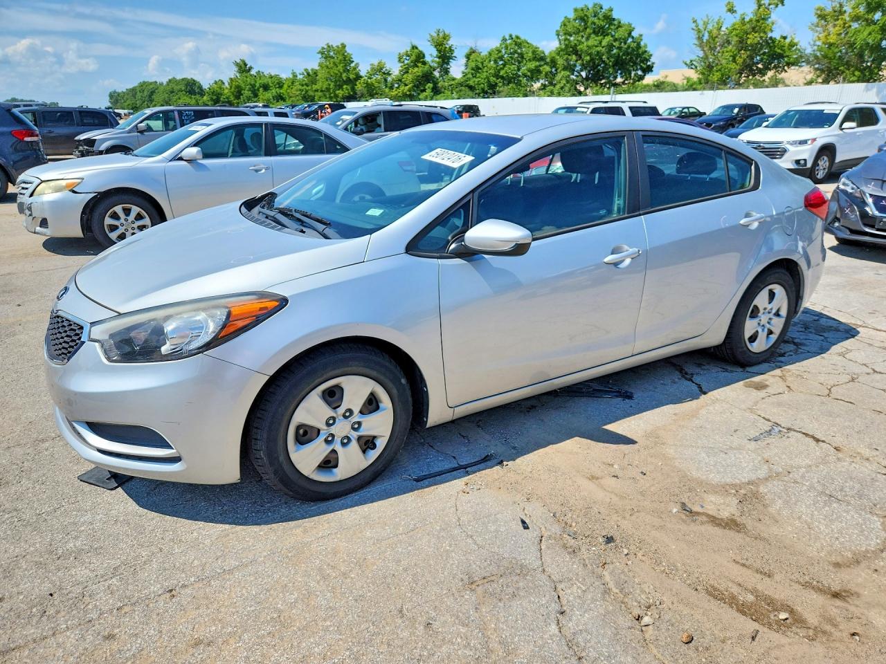 2016 KIA FORTE GL (Middle-Low Grade)