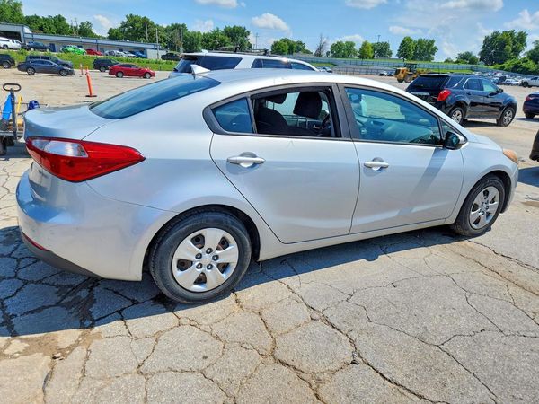 2016 KIA FORTE GL (Middle-Low Grade)