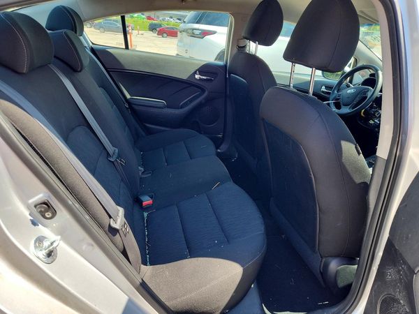 2016 KIA FORTE GL (Middle-Low Grade)
