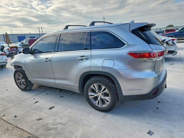 2015 TOYOTA HIGHLANDER