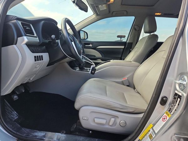 2015 TOYOTA HIGHLANDER