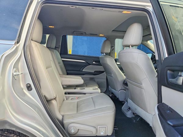 2015 TOYOTA HIGHLANDER