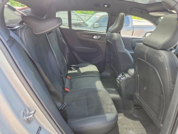 2023 VOLVO C40 Plus Dark