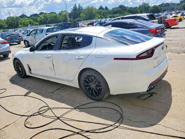 2019 KIA STINGER