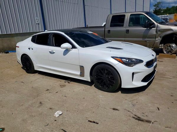 2019 KIA STINGER