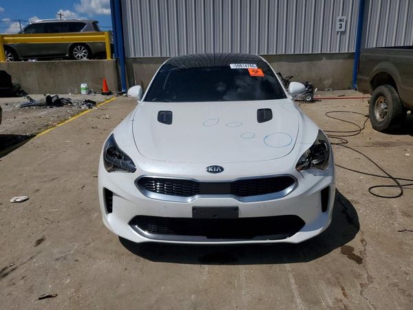 2019 KIA STINGER