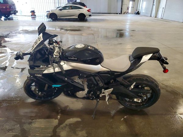 2026 CF MOTO 675SS