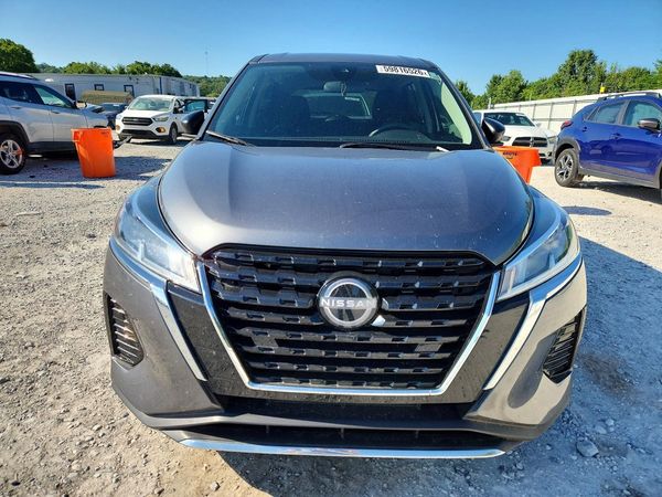 2024 NISSAN KICKS