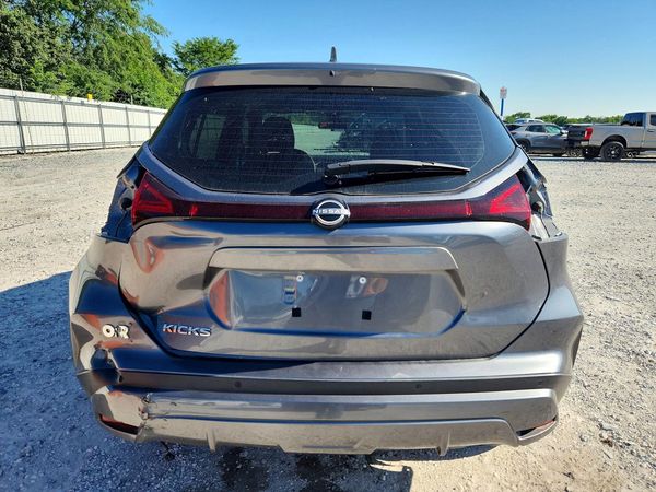 2024 NISSAN KICKS