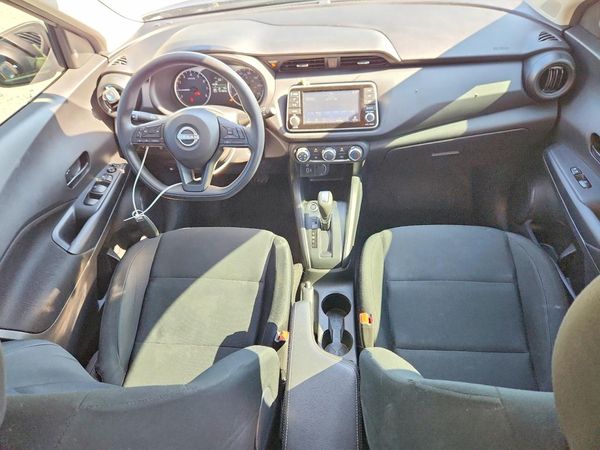 2024 NISSAN KICKS
