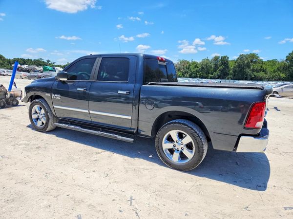 2016 RAM 1500 SLT