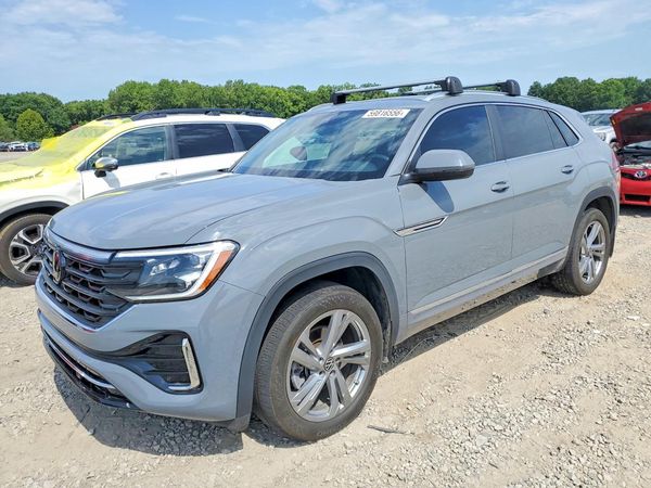 2024 VOLKSWAGEN ATLAS CROSS SPORT 4Motion SEL R-Line — Front 3/4
