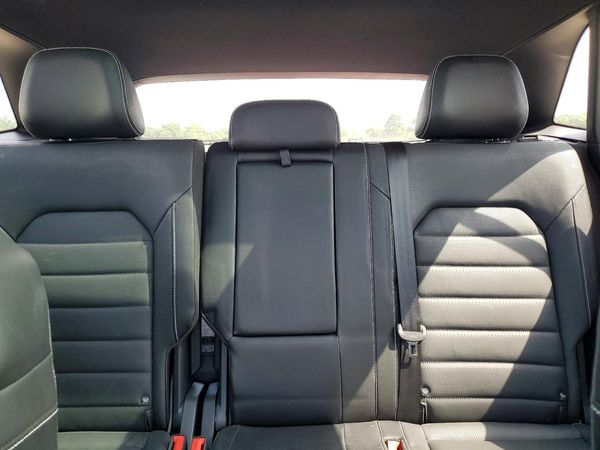 2024 VOLKSWAGEN ATLAS CROSS SPORT 4Motion SEL R-Line — SUVN