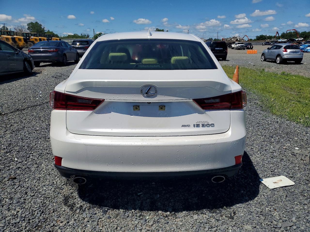 2016 LEXUS IS 300