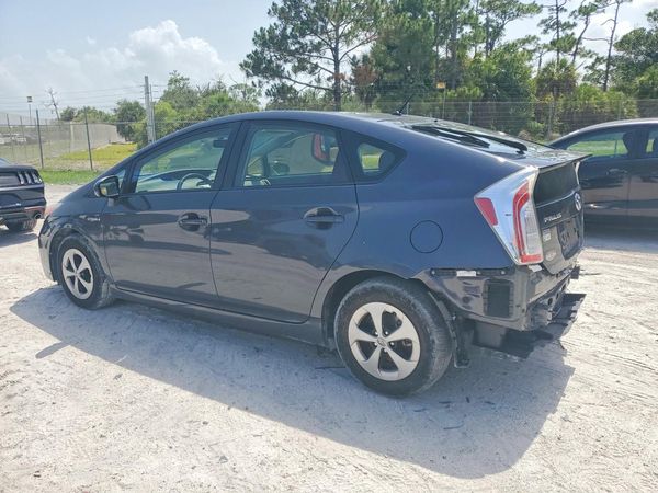 2015 TOYOTA PRIUS