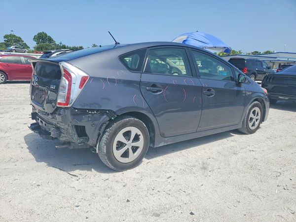2015 TOYOTA PRIUS