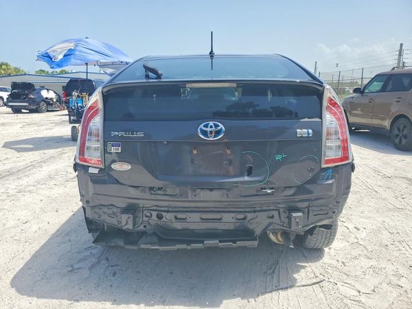 2015 TOYOTA PRIUS