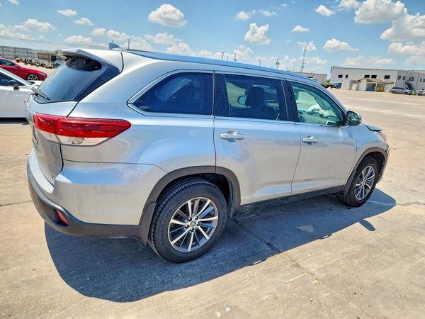 2019 TOYOTA HIGHLANDER SE/XLE