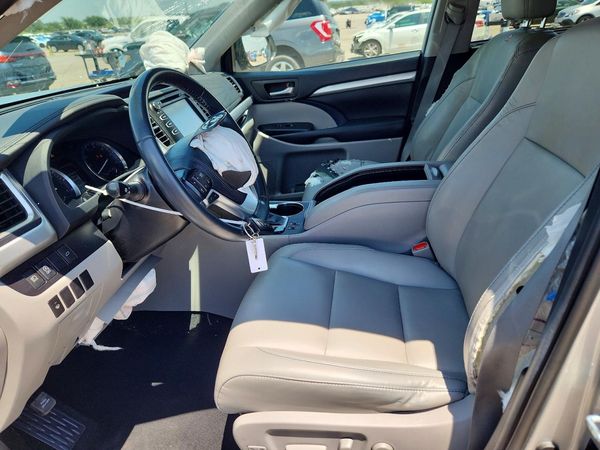 2019 TOYOTA HIGHLANDER SE/XLE