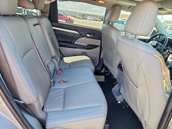 2019 TOYOTA HIGHLANDER SE/XLE