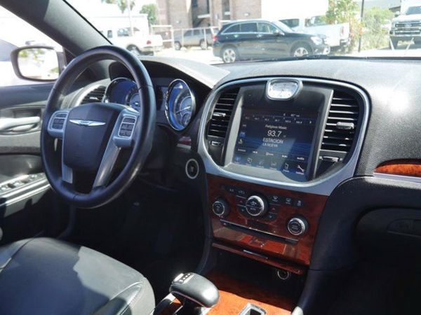 2014 CHRYSLER 300