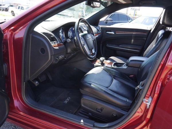 2014 CHRYSLER 300