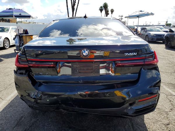 2021 BMW 740