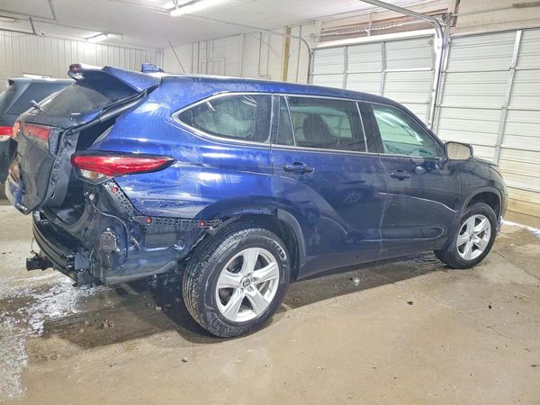 2021 TOYOTA HIGHLANDER LE