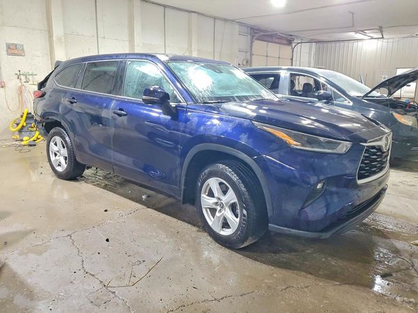 2021 TOYOTA HIGHLANDER LE
