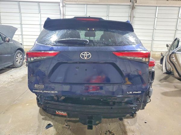 2021 TOYOTA HIGHLANDER LE