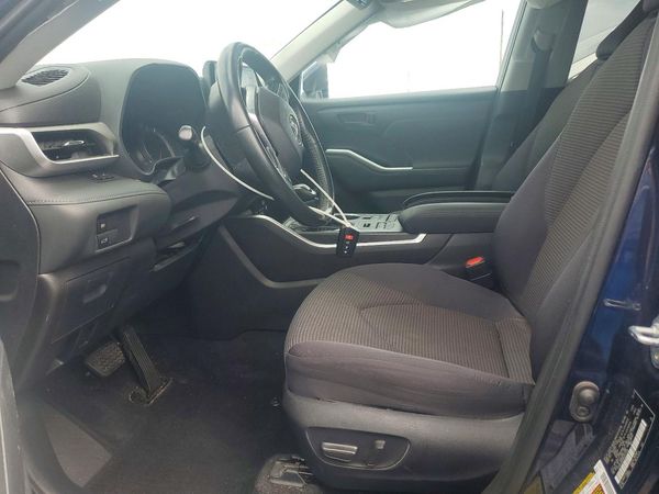 2021 TOYOTA HIGHLANDER LE