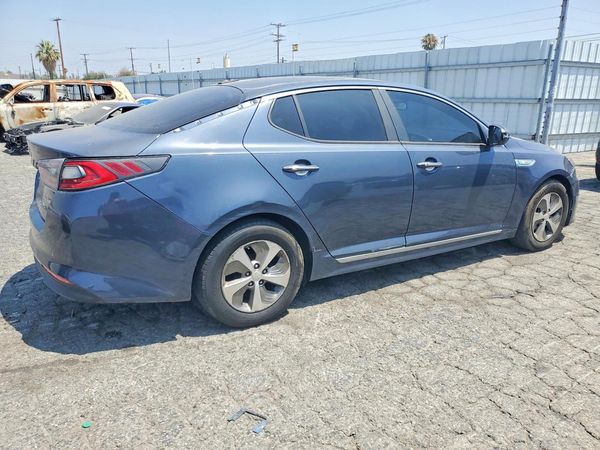 2014 KIA OPTIMA GL - Middle-low