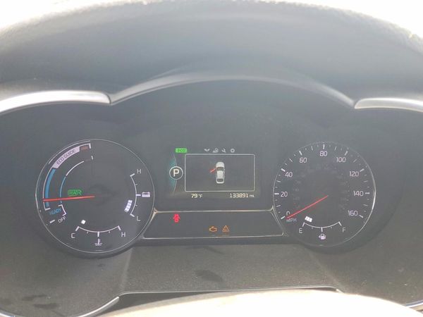 2014 KIA OPTIMA GL - Middle-low
