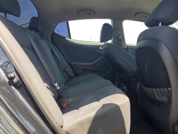 2014 KIA OPTIMA GL - Middle-low
