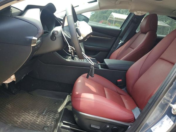 2024 MAZDA 3 Preferred Package